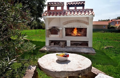 Nova Vas Apartment | Apartment Doris with Private Pool and large Garden