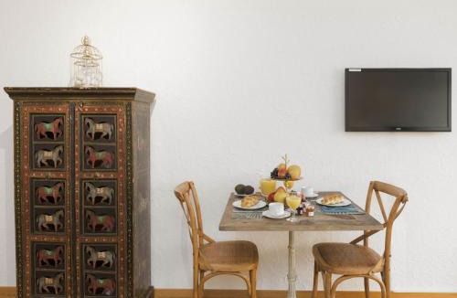 Ascona Apartment | Apartment Double Room Modern-6 by Interhome