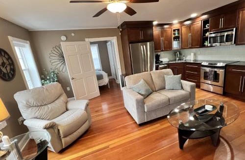 Monmouth Apartment | Apartment Downtown Monmouth by Market Alley