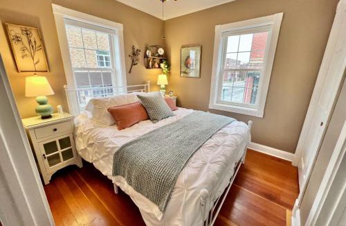 Monmouth Apartment | Apartment Downtown Monmouth by Market Alley