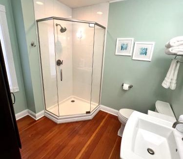 Monmouth Apartment | Apartment Downtown Monmouth by Market Alley