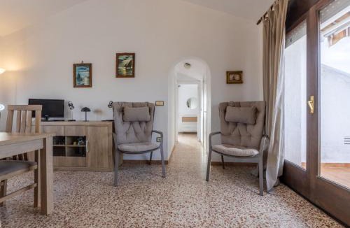 Clara Apartment | Apartment Drassanes III by Interhome