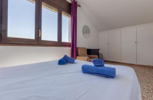 Clara Apartment | Apartment Drassanes III by Interhome