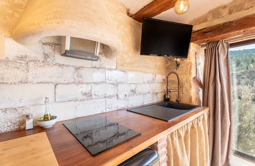 Olba House | Apartment 'Duende' with Mountain View, Balcony and Air Conditioning