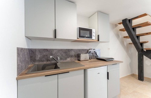 Robion Apartment | Apartment 'Duplex 11' with Wi-Fi and Air Conditioning