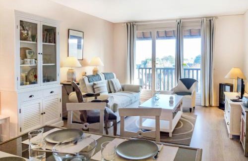 Benerville-sur-Mer Apartment | Apartment Eden Park-1 by Interhome
