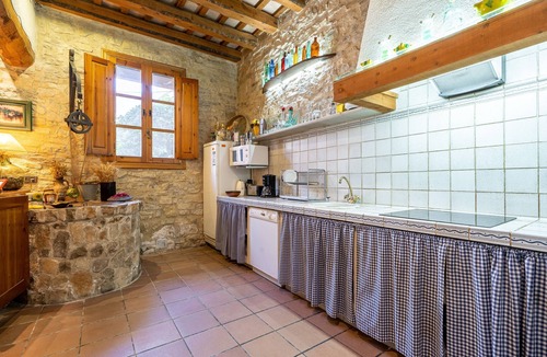Conesa Apartment | Apartment 'El Clos 1' with Mountain Views, Private Terrace and Wi-Fi