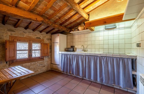 Conesa Apartment | Apartment 'El Clos 3' with Mountain Views, Private Terrace and Wi-Fi