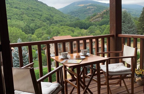 Llanars Apartment | Apartment "El Mirador de Llanars" with Access to Ski Slopes & Mountain View