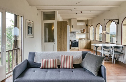 Ventallo Apartment | Apartment 'El Pedró Rural' with Mountain View, Wi-Fi and Air Conditioning