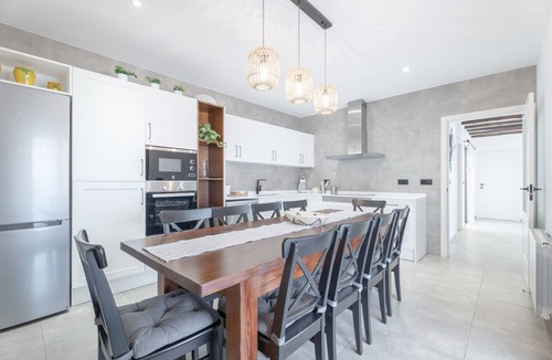 Vall d'Alba House | Apartment 'El Secret De Marco' with Mountain View, Wi-Fi and Air Conditioning