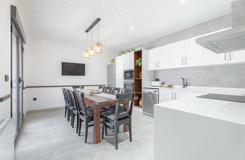 Vall d'Alba House | Apartment 'El Secret De Marco' with Mountain View, Wi-Fi and Air Conditioning
