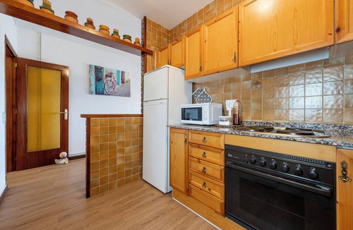 Prades Apartment | Apartment 'Els Estels' with Mountain View, Private Terrace and Wi-Fi