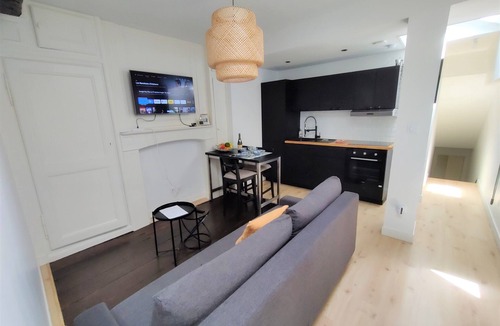 Vitre Apartment | Apartment EMILIA Downtown room bed 160cm Balcony WIFI Coffee and tea