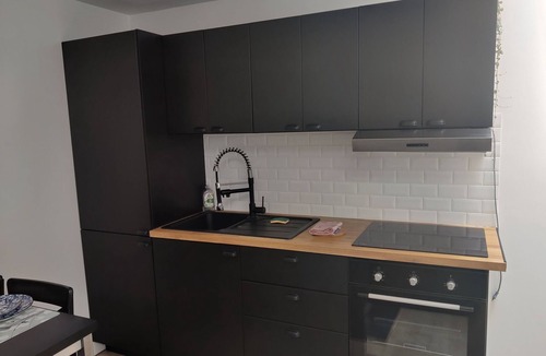 Vitre Apartment | Apartment EMILIA Downtown room bed 160cm Balcony WIFI Coffee and tea