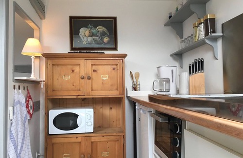 Maisnieres Apartment | Apartment-Ensuite-Garden view