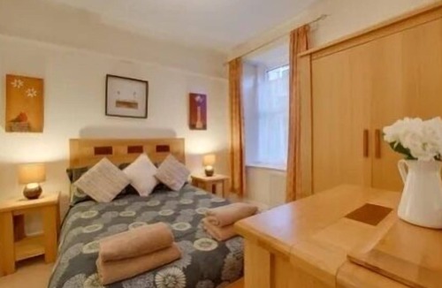 Hexham Apartment | Apartment-Ensuite-Sammy's Place