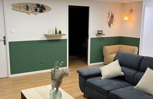 Maubeuge Apartment | Apartment-Ensuite with Shower-Courtyard view