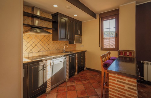 Hontoria del Pinar House | Apartment 'Entrada Rio Lobos Grande' with Mountain View, Private Terrace and Wi-Fi