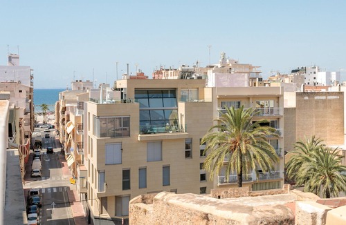 Santa Pola Apartment | Apartment 'Entre Castillo Y Mar' with Sea View, Wi-Fi and Air Conditioning