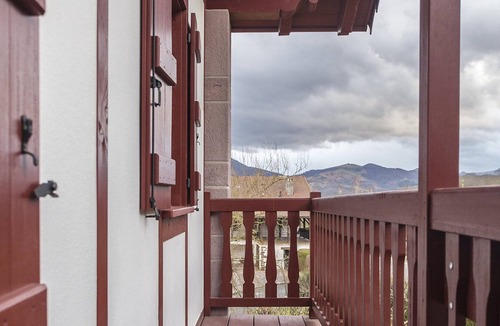 Baztan Apartment | Apartment type suite in rural setting