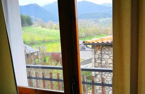 Bellver de Cerdanya Apartment | Apartment 3 rooms Pellet Stove, Views & Pet-Friendly