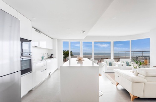 Canet de Berenguer Apartment | Apartment 'Tarongers' with Shared Pool, Wi-Fi and Air Conditioning