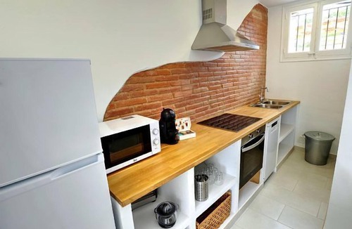 Castell-Platja d'Aro Cottage | Apartment La Cort inside Masia Cal Ros, 8 people