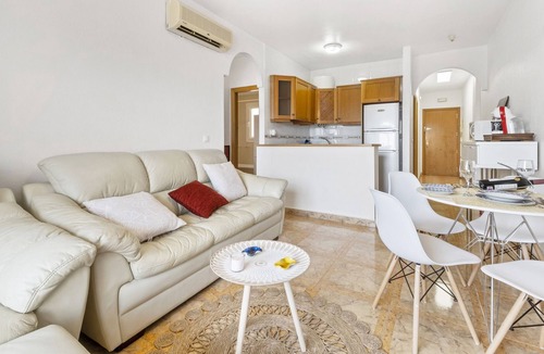 Lo Pagan Apartment | Apartment '1209golfdbeach' with Shared Pool, Wi-Fi and Air Conditioning