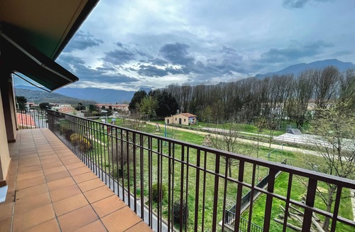 Sant Esteve d'en Bas Apartment | Apartment with mountain views