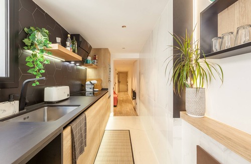 Vilanova I la Geltru Apartment | Apartment "Dulce y Acogedor" with Private Terrace & Wi-Fi