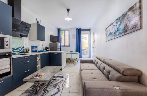 Rivesaltes Apartment | Apartment 'Esprit Tahiti' with Wi-Fi