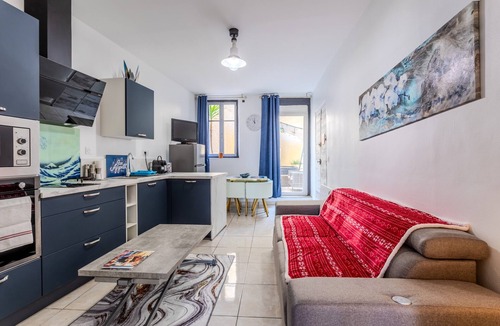 Rivesaltes Apartment | Apartment 'Esprit Tahiti' with Wi-Fi