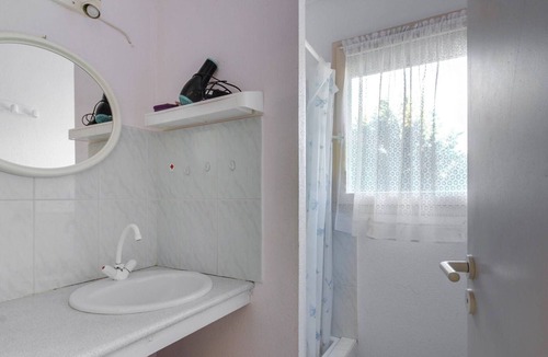 Esquieze-Sere Apartment | Apartment Esquièze-Sère, 2 bedrooms, 5 persons