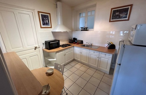 Argeles Gazost Apartment | Apartment 'Estaing' with Mountain View, Private Terrace and Wi-Fi