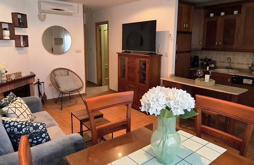 Arroyo Frio Apartment | Apartment 'Estrella Del Guadalquivir' with Shared Pool, Wi-Fi and Air Conditioning