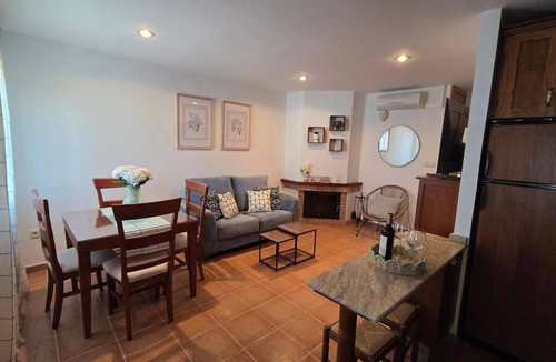 Arroyo Frio Apartment | Apartment 'Estrella Del Guadalquivir' with Shared Pool, Wi-Fi and Air Conditioning