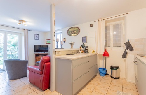 Cambo-les-Bains Apartment | Apartment 'Etxexuria' with Private Terrace, Wi-Fi and Air Conditioning
