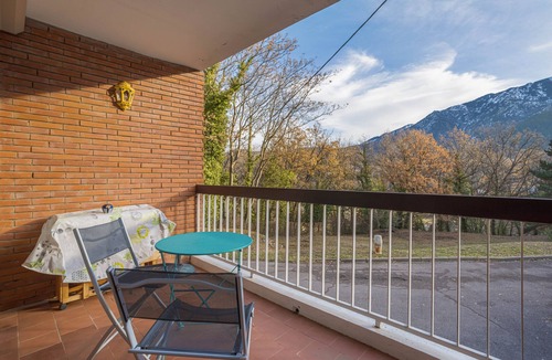 Vernet-les-Bains Apartment | Apartment 'F1 Massif Du Canigou' with Mountain View, Shared Garden and Balcony