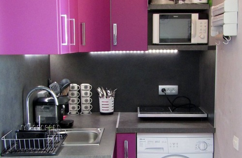 Le Grau-Du-Roi Apartment | Apartment facing Lake Salonica