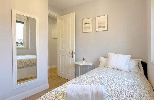 Portugalete Apartment | Apartment facing the Bizkaia Bridge, Bilbao