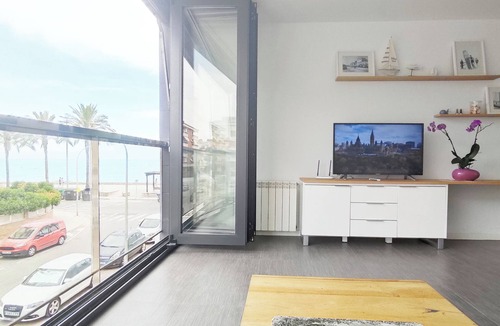 Calafell Apartment | Apartment facing the sea, Pool, Air Conditioning, Parking included, Elevator