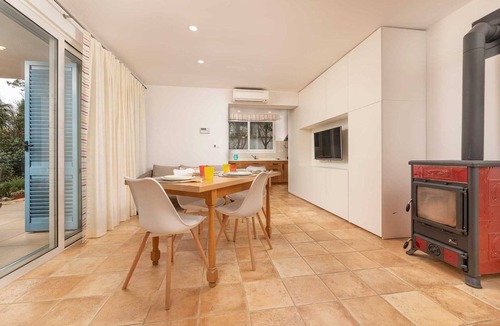 Njivice Apartment | Apartment Fana with Swimming Pool