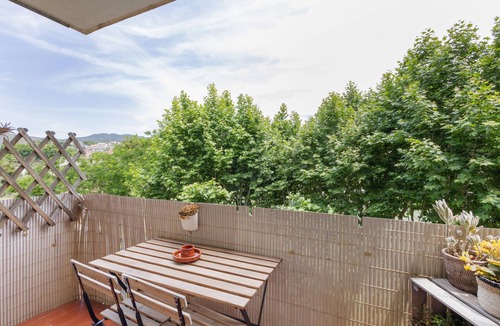 Alella Apartment | Apartment 'Fantastic Beach' with Balcony, Wi-Fi and Air Conditioning