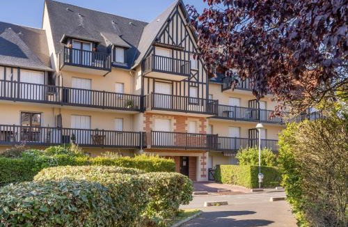 Cabourg Apartment | Apartment Fleur Marine-16 by Interhome