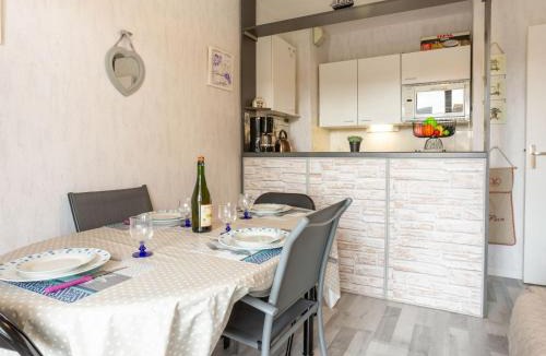 Cabourg Apartment | Apartment Fleur Marine-31 by Interhome