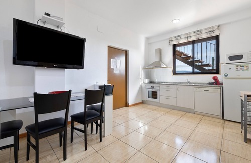 Horta de Sant Joan Apartment | Apartment 'Font Major' with Mountain View, Private Pool and Wi-Fi