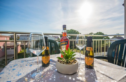 Vir Apartment | Apartment for 2-3 per. | Seaview | 70m from beach