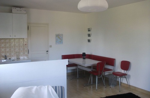 Scille Apartment | Apartment for 2-4 people in a Beautiful Garden Setting