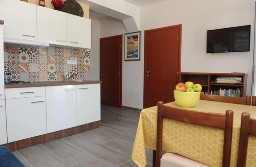 Stasevica Apartment | Apartment for 2-4 persons tastefully renovated . between Split and Dubrovnik